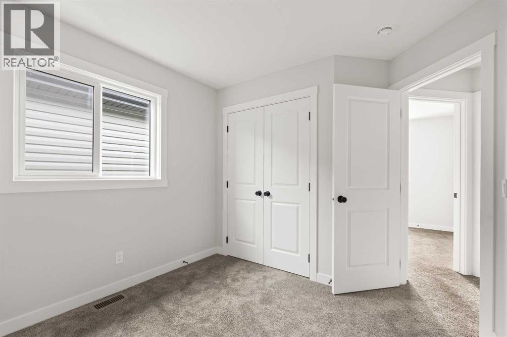 Single Family House for Sale in  Silver Spruce Grove SW Silverado Calgary 