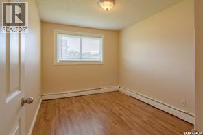 #101 525 X AVENUE S - 8