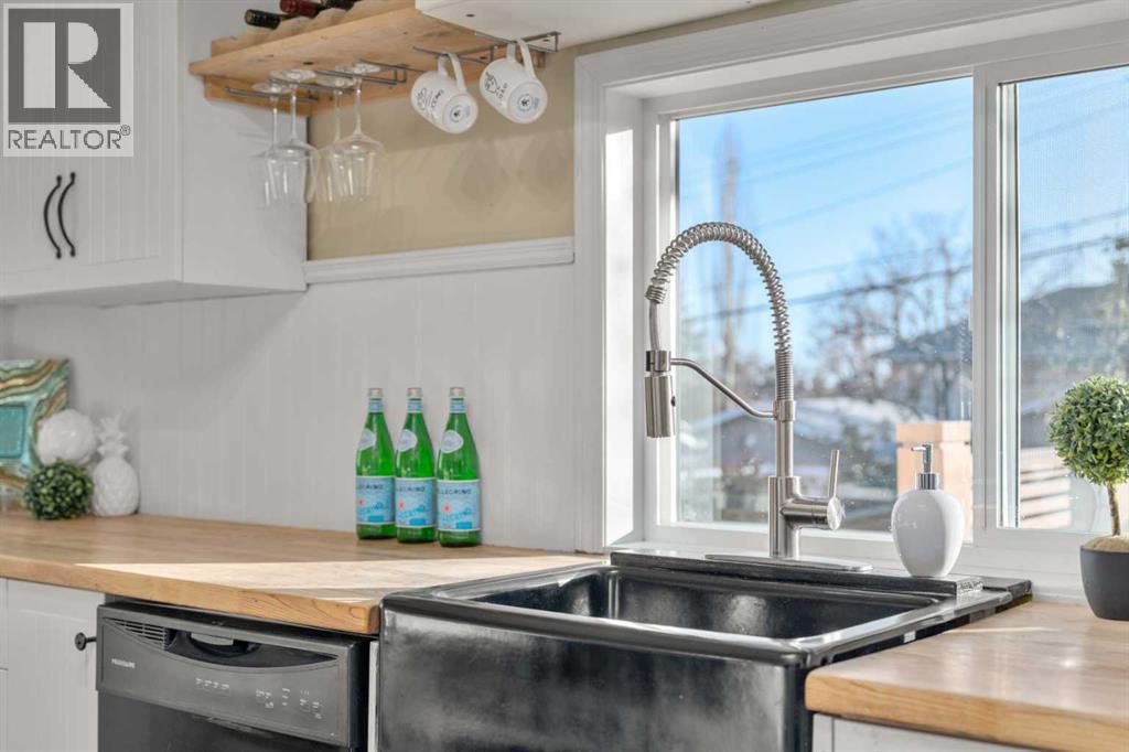 Single Family House Bungalow for Sale in   Avenue NW Tuxedo Park Calgary 