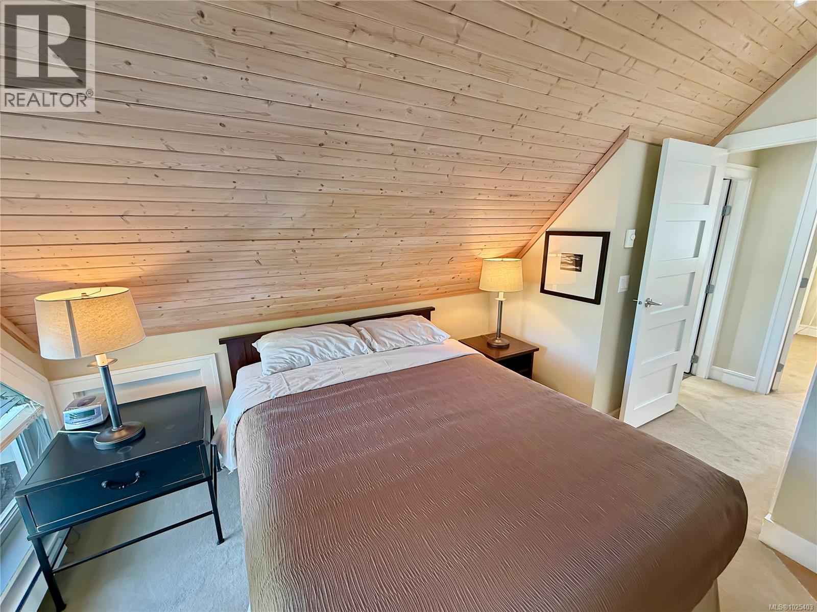 13D 2315 Mackinnon Rd, Pender Island