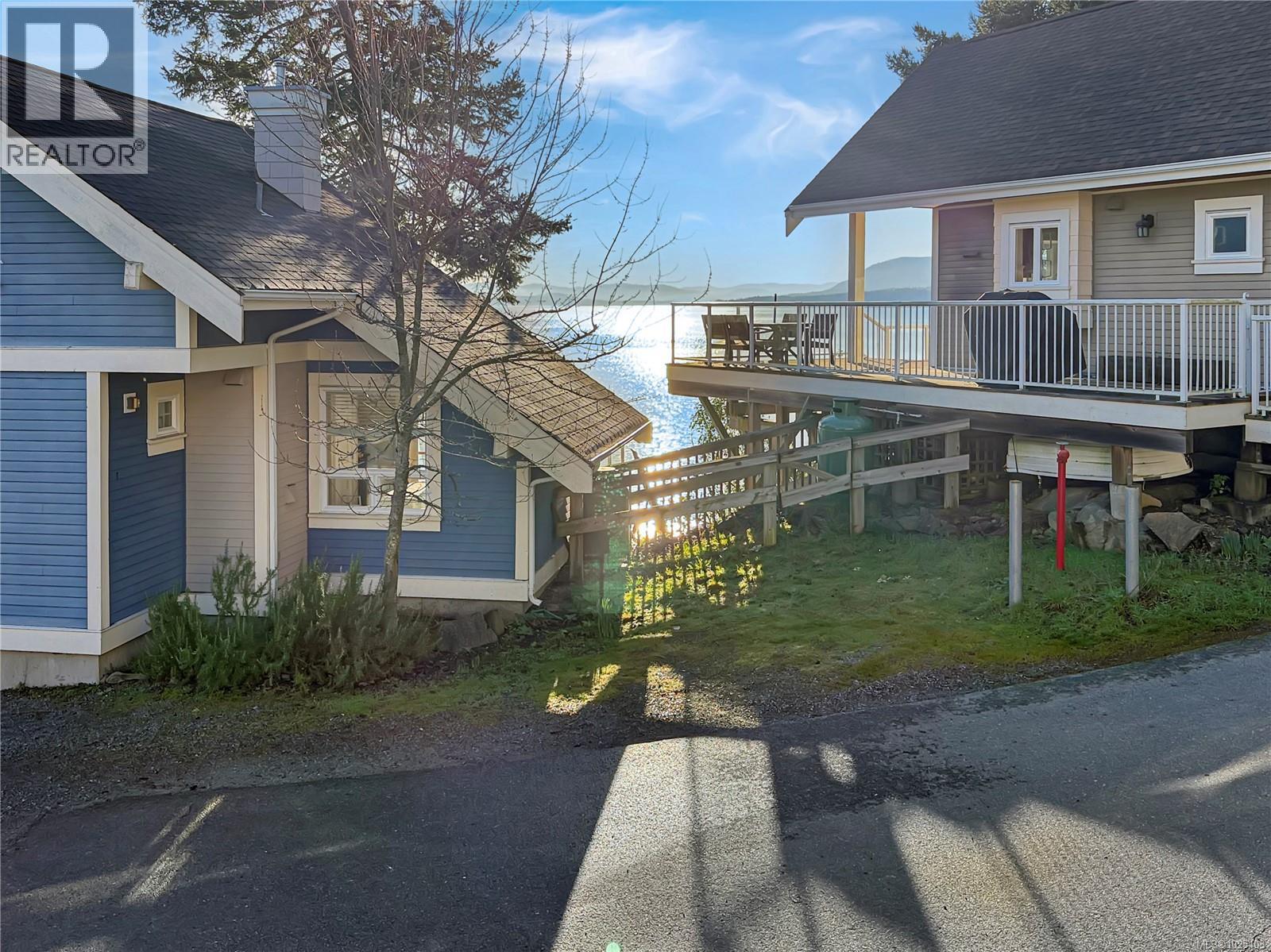 13D 2315 Mackinnon Rd, Pender Island