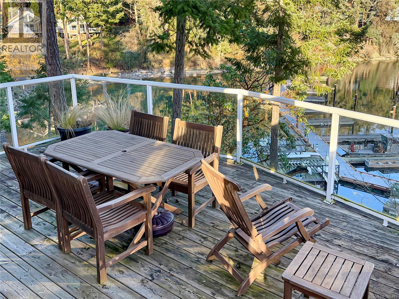 13D 2315 Mackinnon Rd, Pender Island