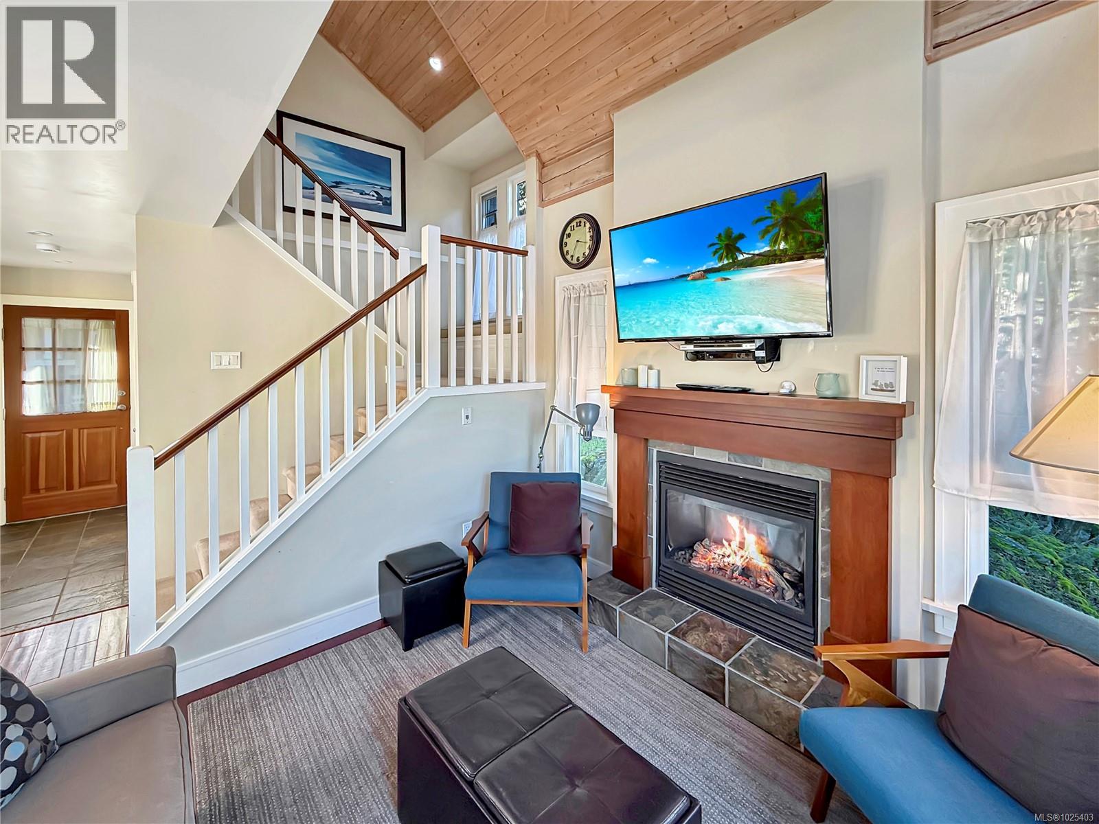 13D 2315 Mackinnon Rd, Pender Island