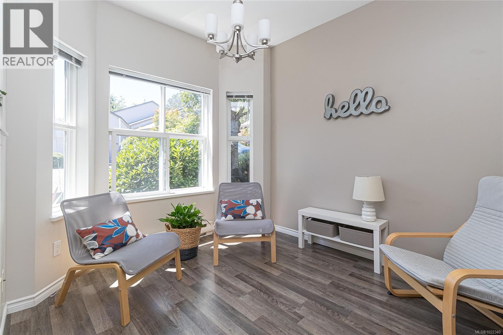 3 3633 Cedar Hill Road, Saanich