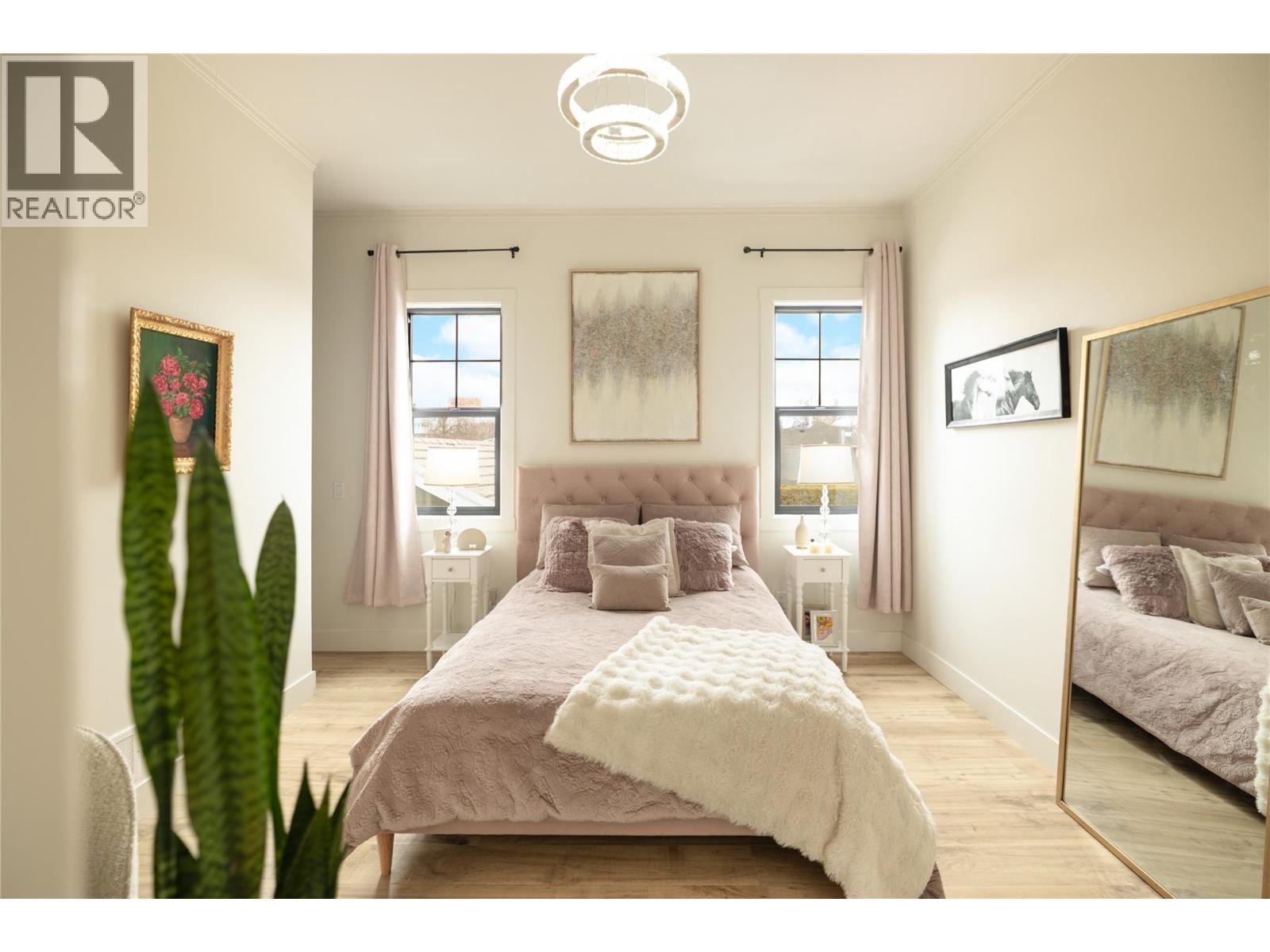  2053 Long Street, Kelowna