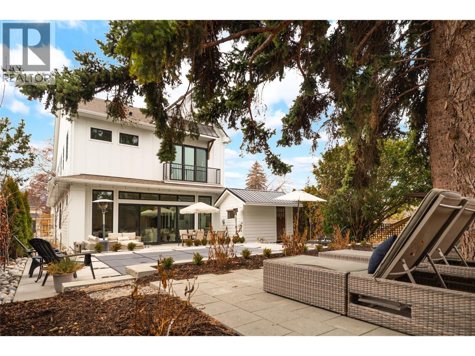  2053 Long Street, Kelowna