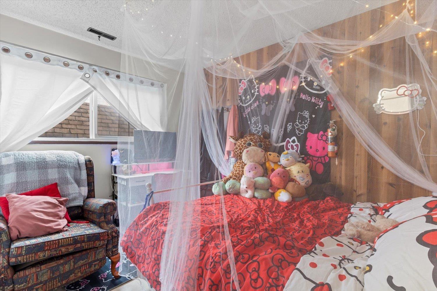 385 3RD AVENUE, Hope, Hope