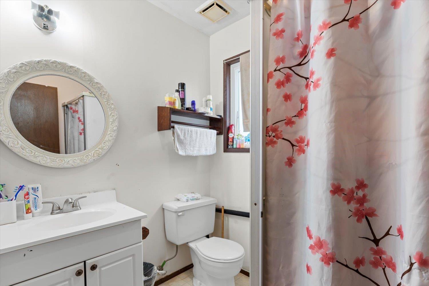 385 3RD AVENUE, Hope, Hope