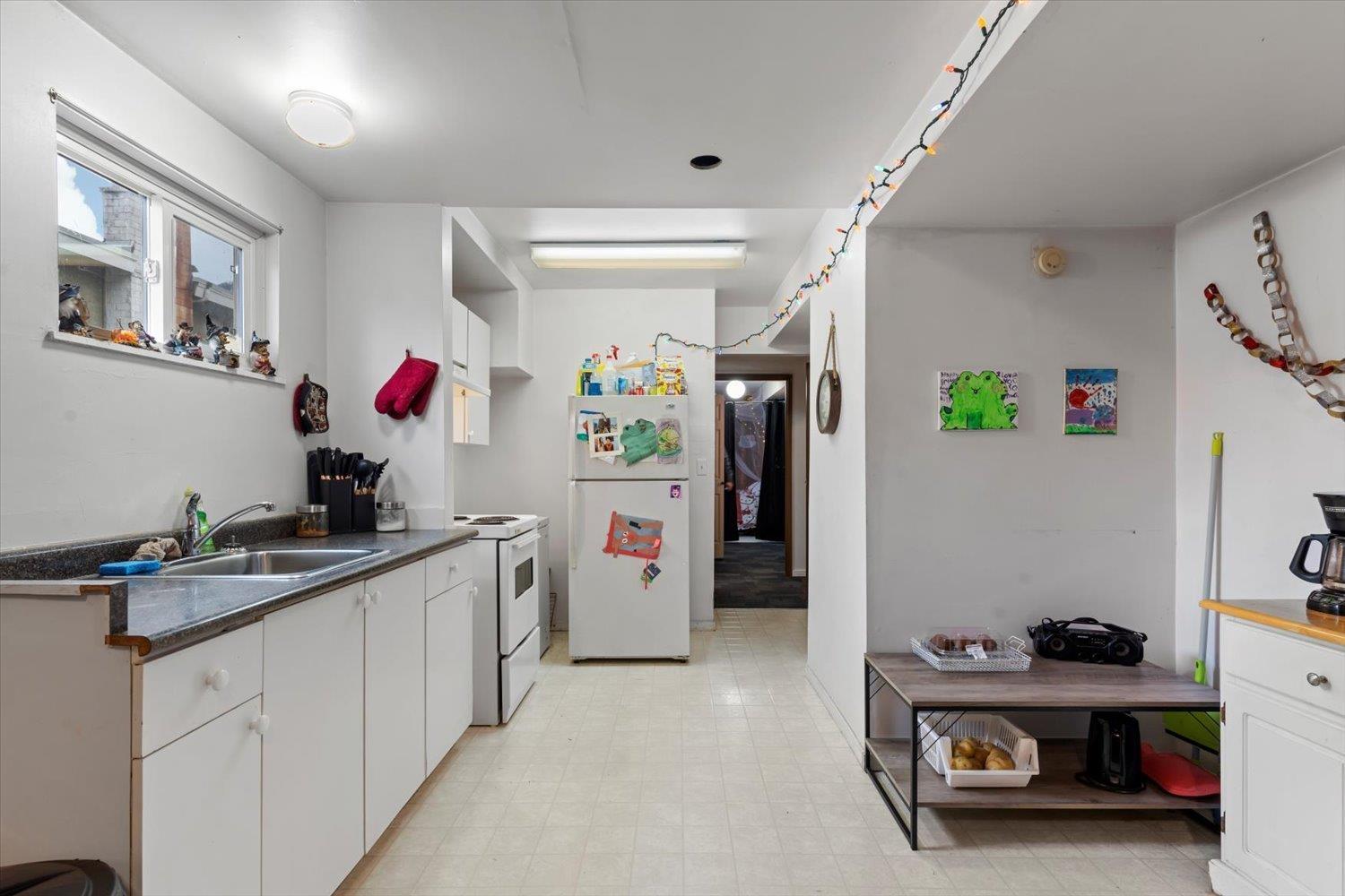 385 3RD AVENUE, Hope, Hope