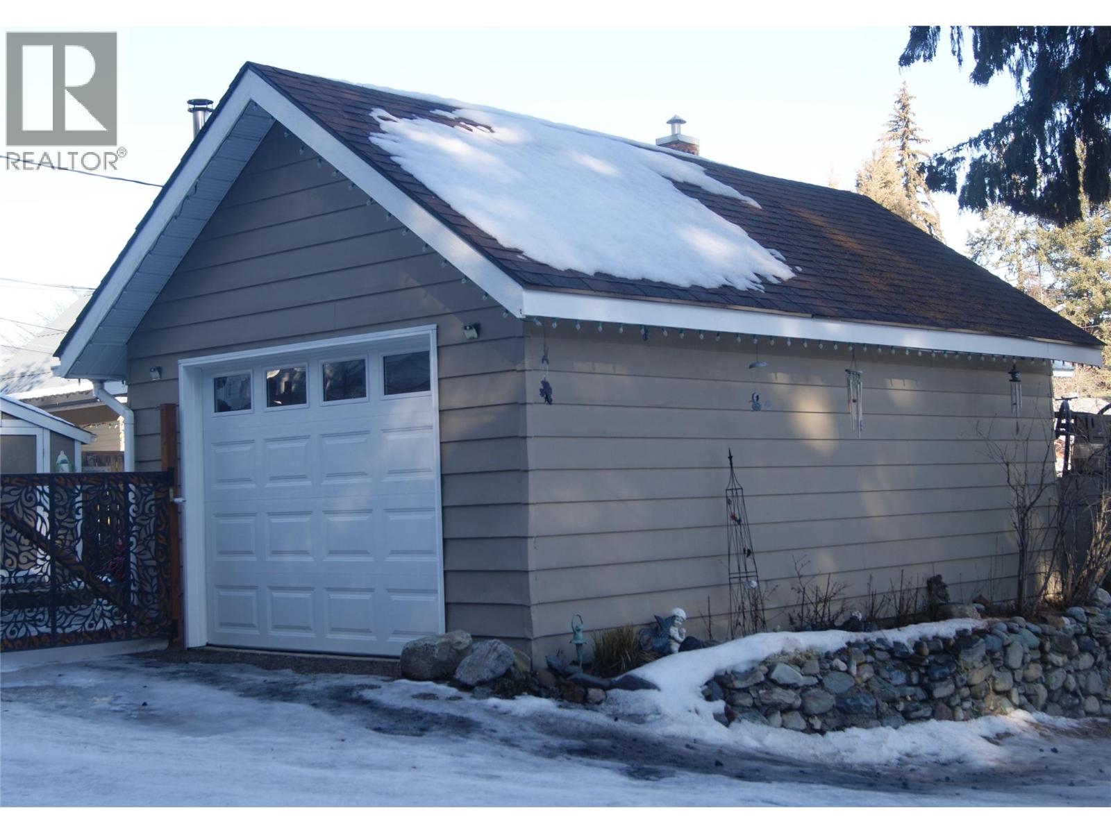 2465 Dewolfe Avenue, Kimberley