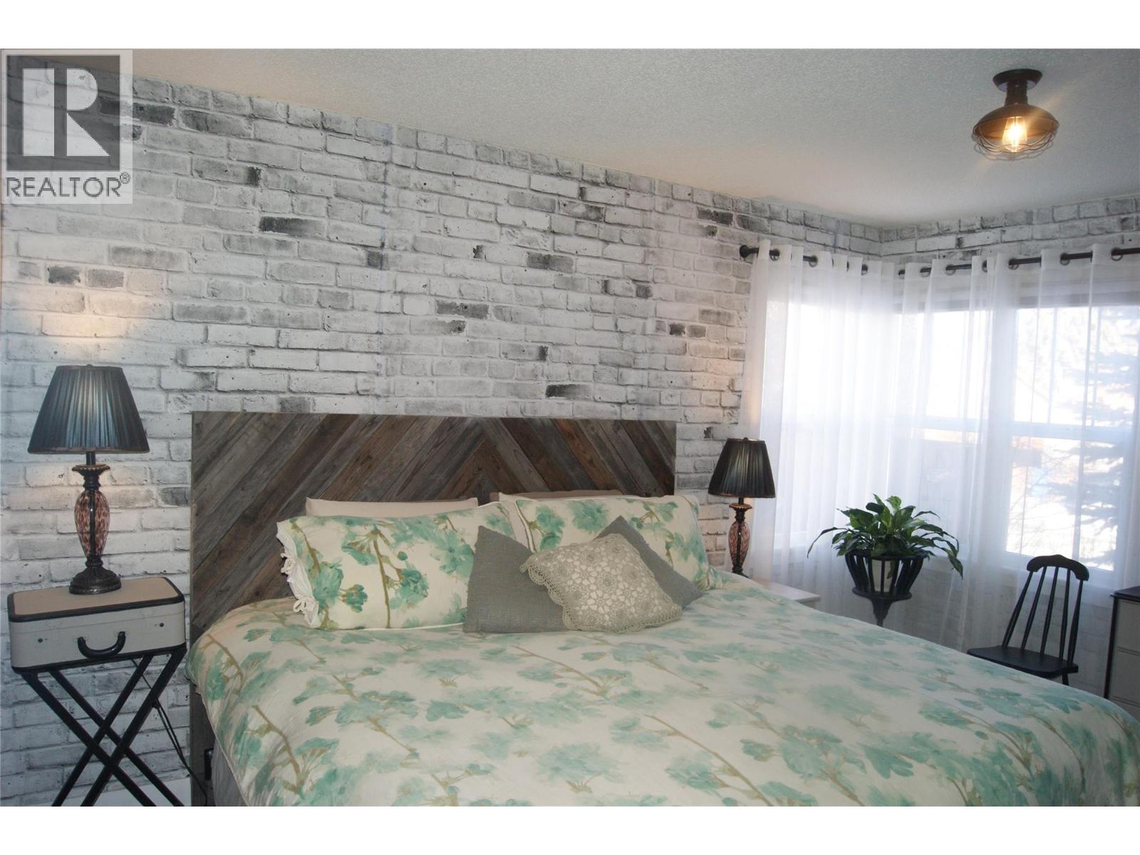 2465 Dewolfe Avenue, Kimberley