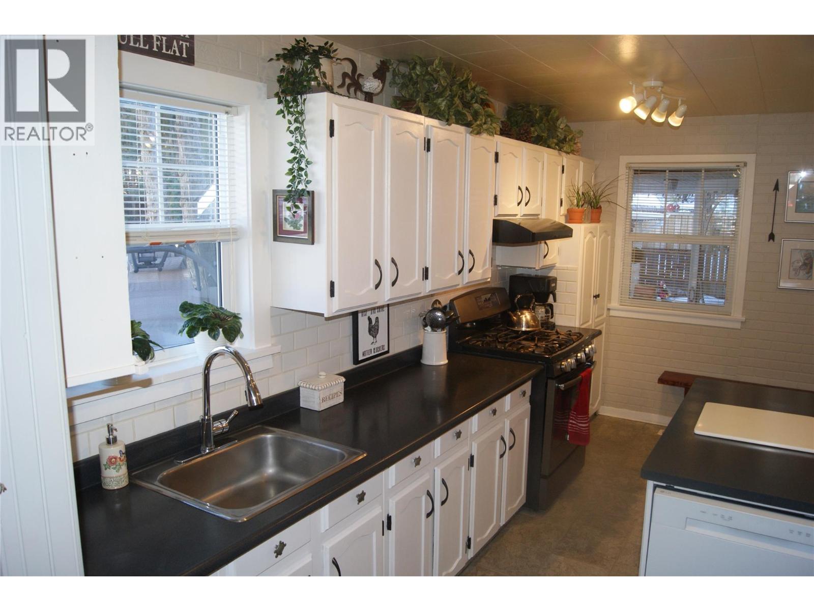 2465 Dewolfe Avenue, Kimberley