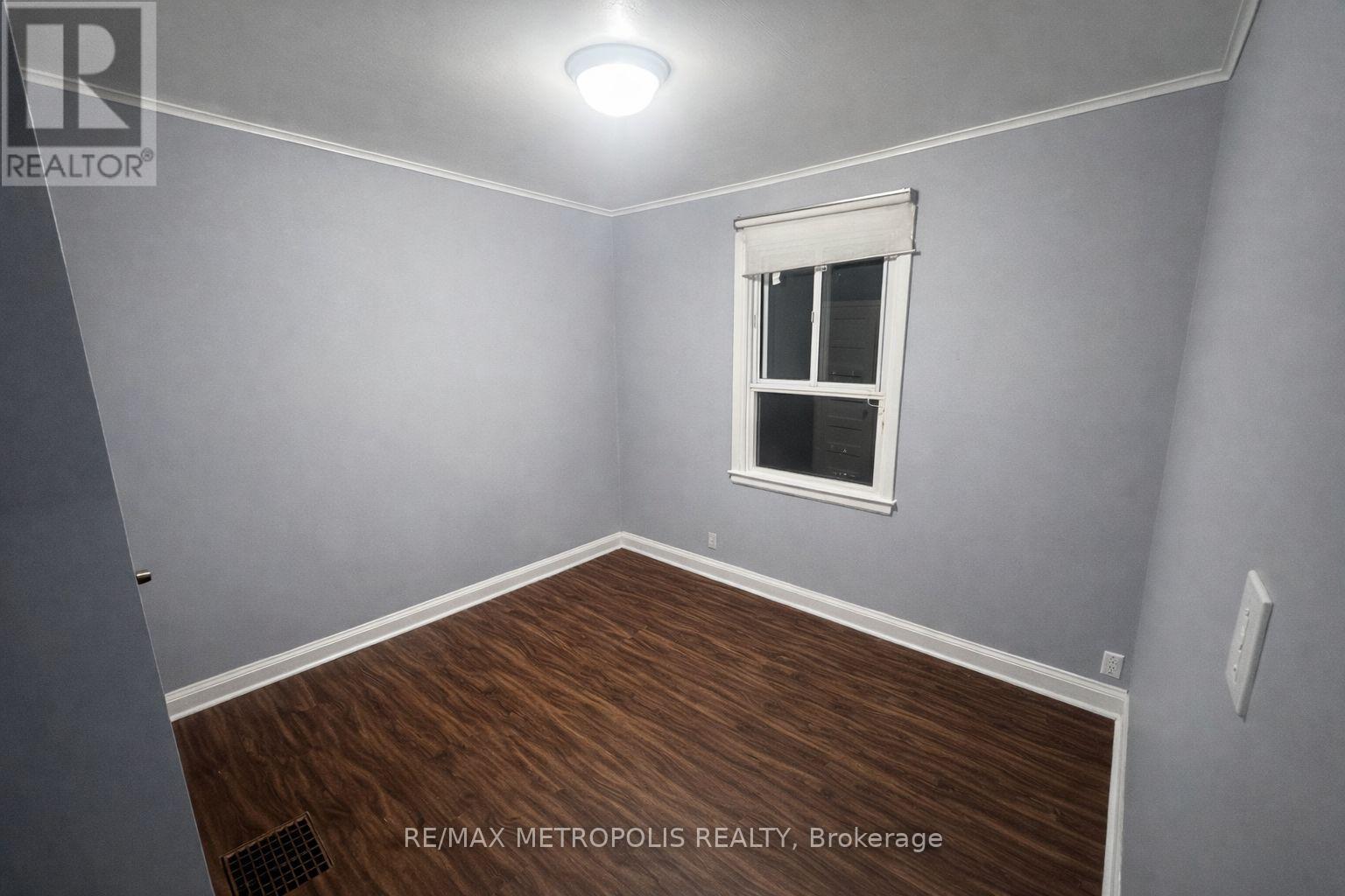 MAIN - 61 HART AVENUE - Photo 4 of 7, Toronto (Kennedy Park), Ontario