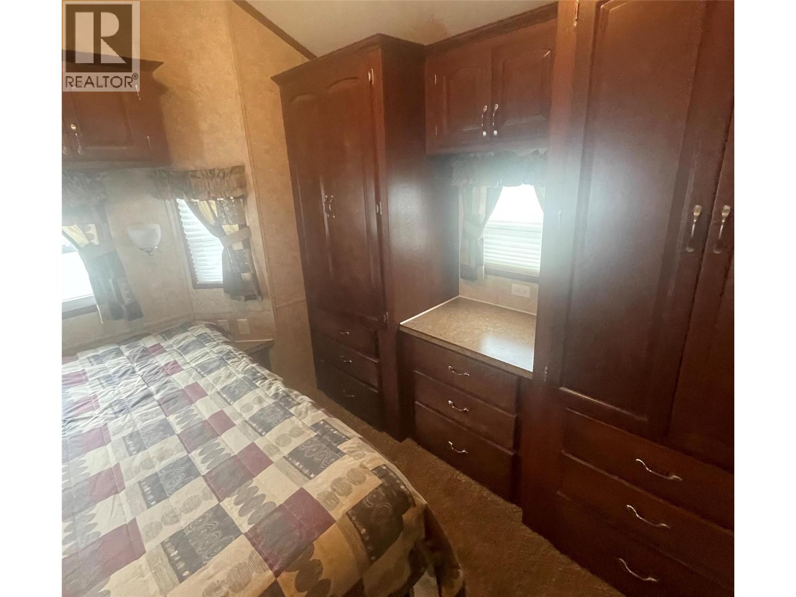#19 2633 Squilax Anglemont Road - 29