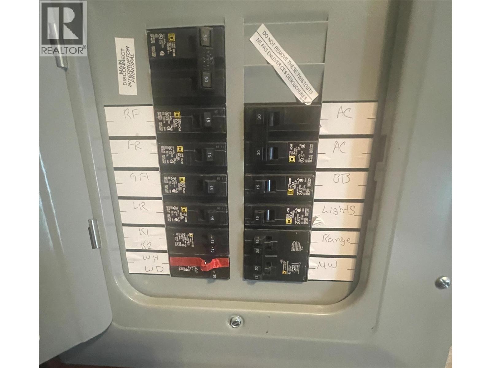 #19 2633 SQUILAX ANGLEMONT ROAD - 32