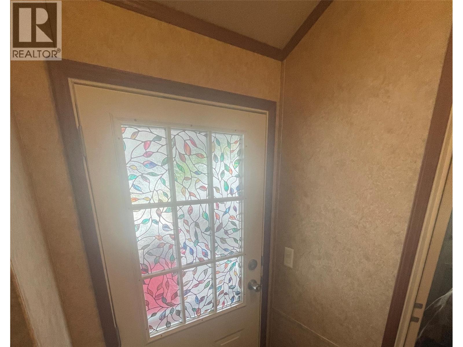 #19 2633 SQUILAX ANGLEMONT ROAD - 33