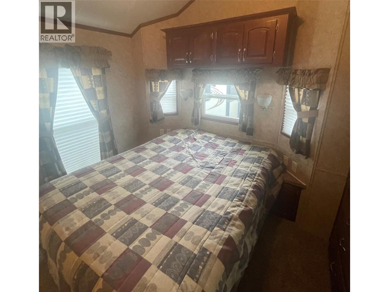 #19 2633 Squilax Anglemont Road - 30
