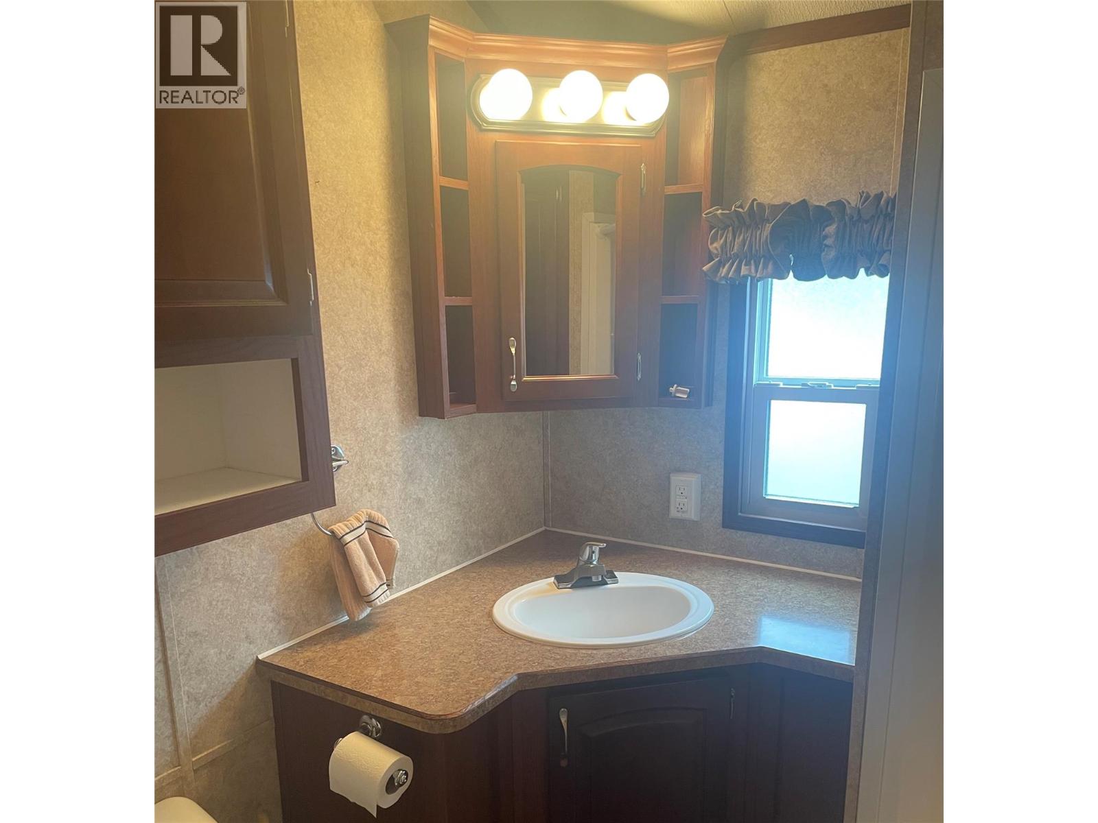 #19 2633 Squilax Anglemont Road - 23