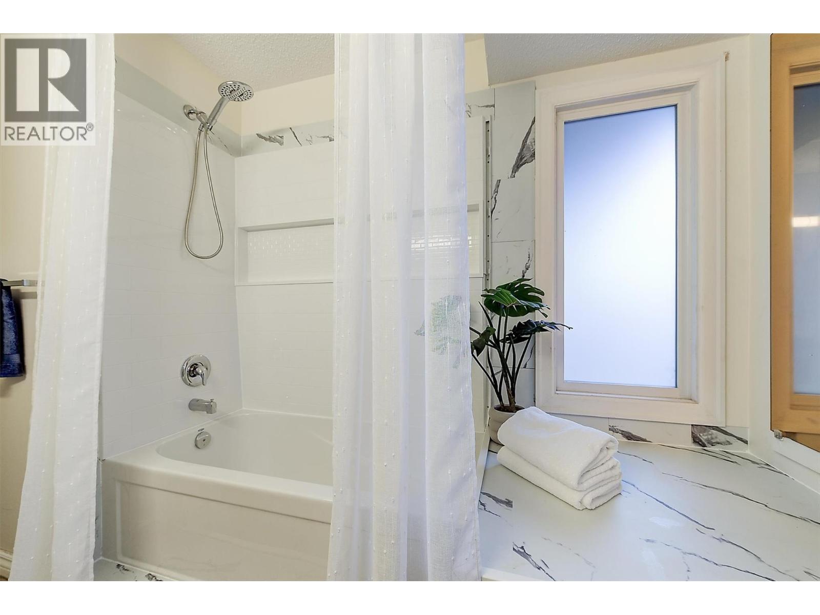  2415 Collingwood Road, West Kelowna