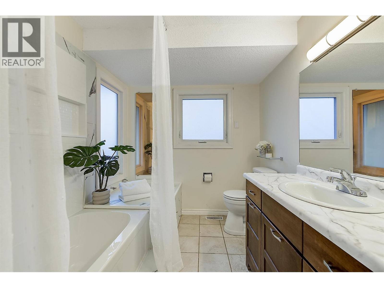  2415 Collingwood Road, West Kelowna