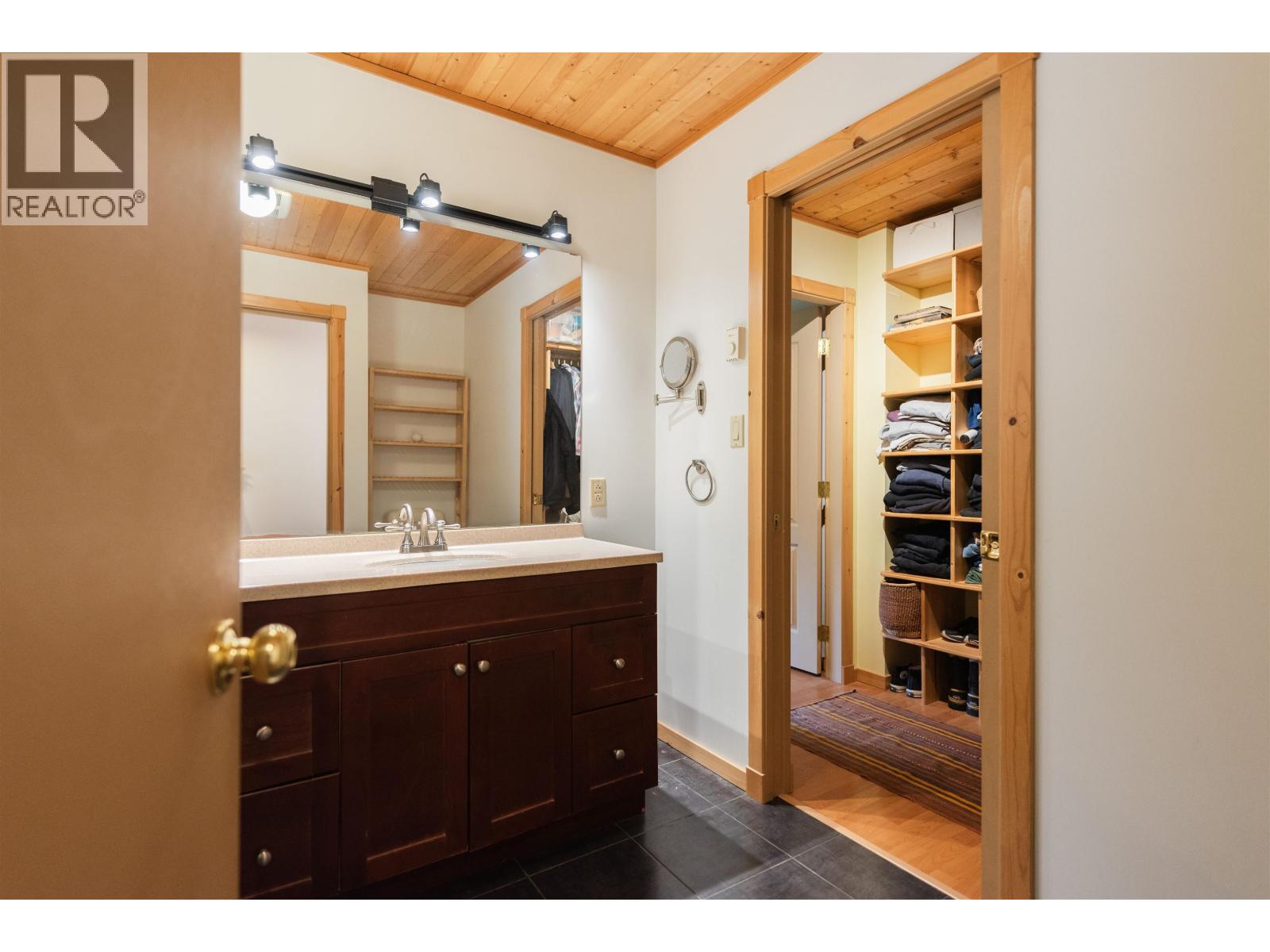 1479 PARK AVENUE, Roberts Creek