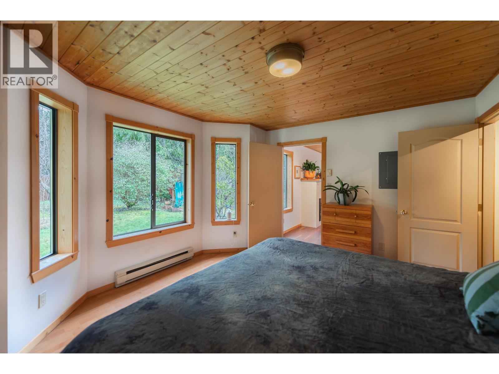 1479 PARK AVENUE, Roberts Creek