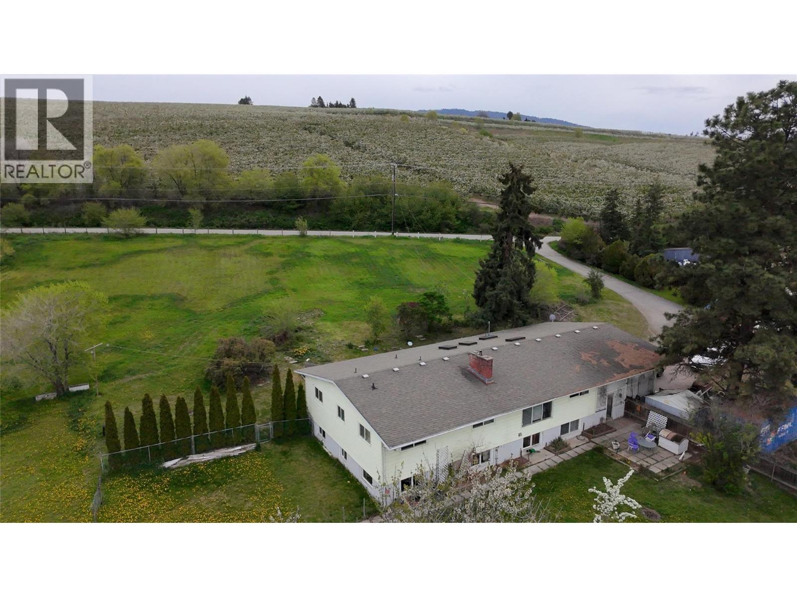 6594 Pleasant Valley Road, Vernon