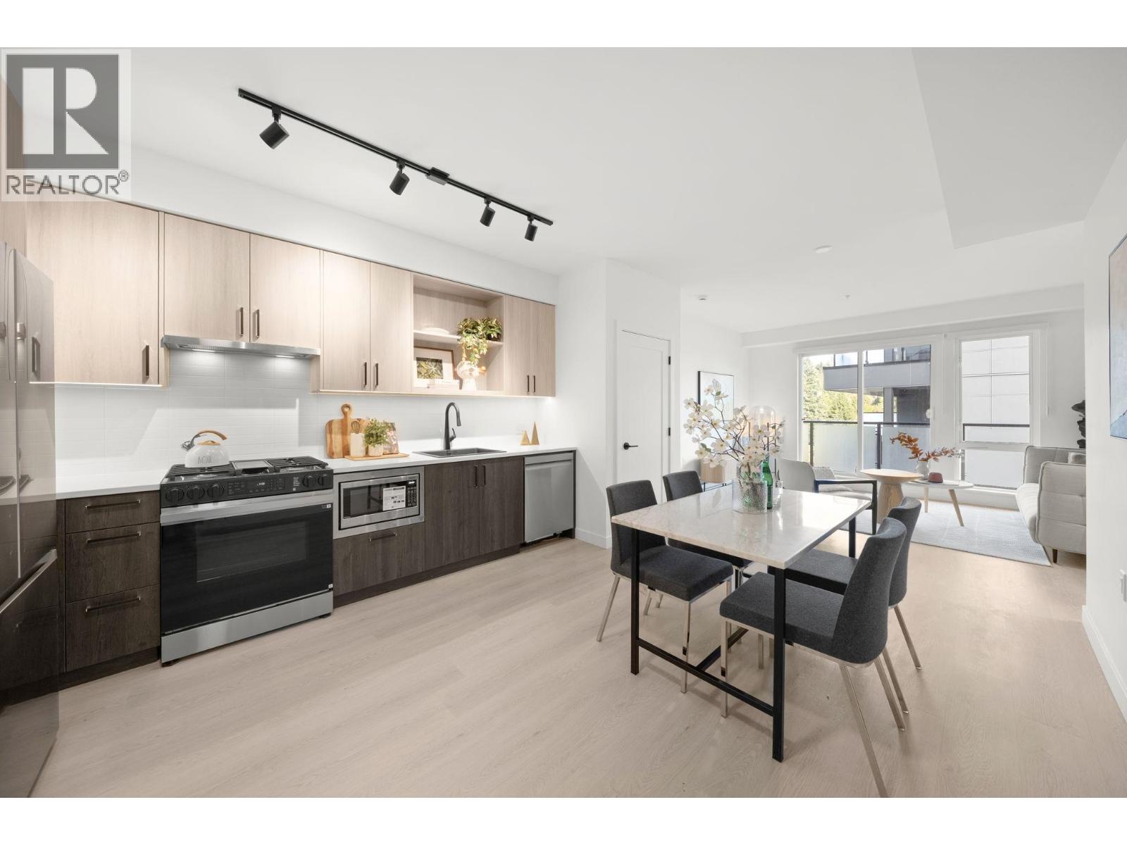 220 2002 ST. GEORGE STREET, Port Moody