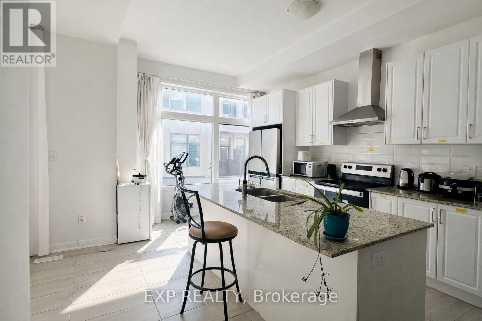 27 ALBERT FIRMAN LANE - Photo 4 of 5, Markham (Cachet), Ontario