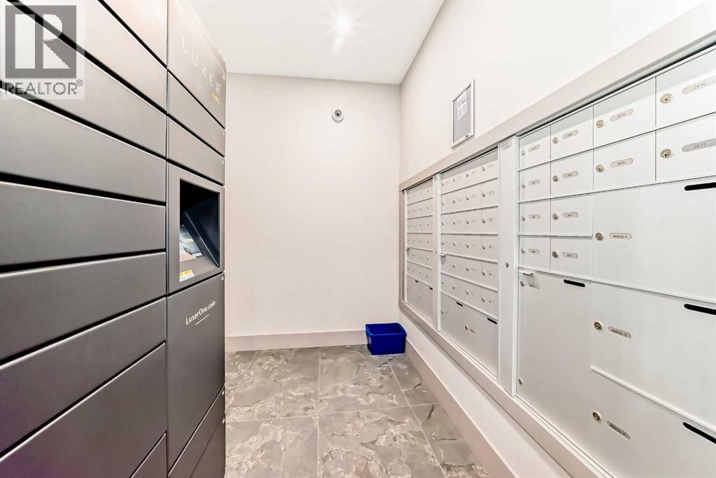 Single Family House for Sale in    Street SW Springbank Hill Calgary 