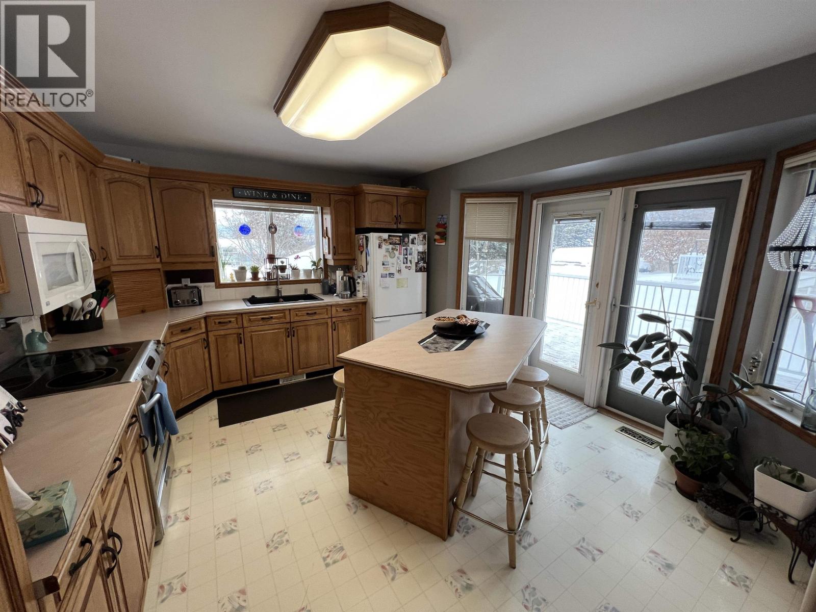 5323 MOUNTAINVIEW DRIVE, Fort Nelson