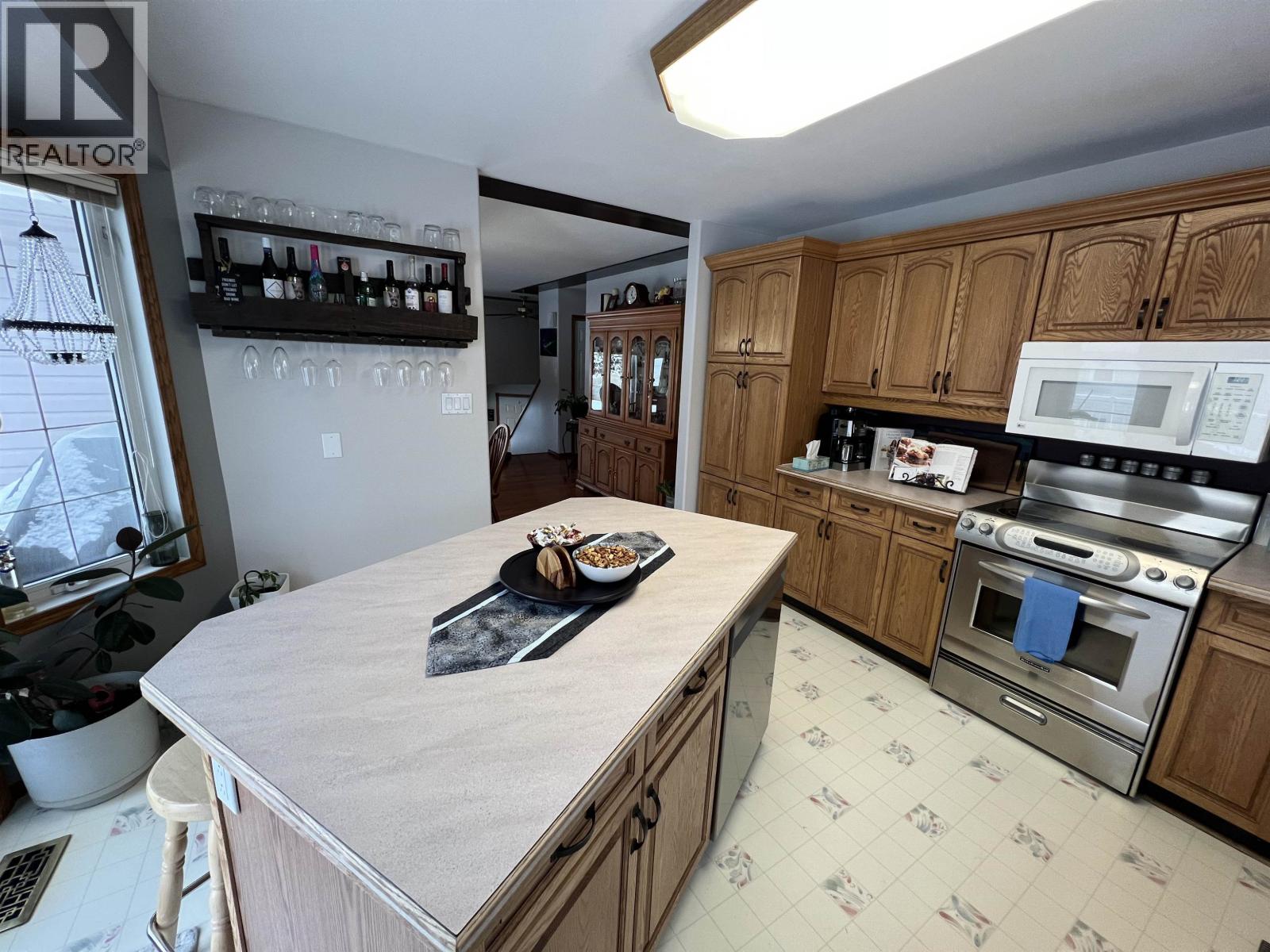 5323 MOUNTAINVIEW DRIVE, Fort Nelson