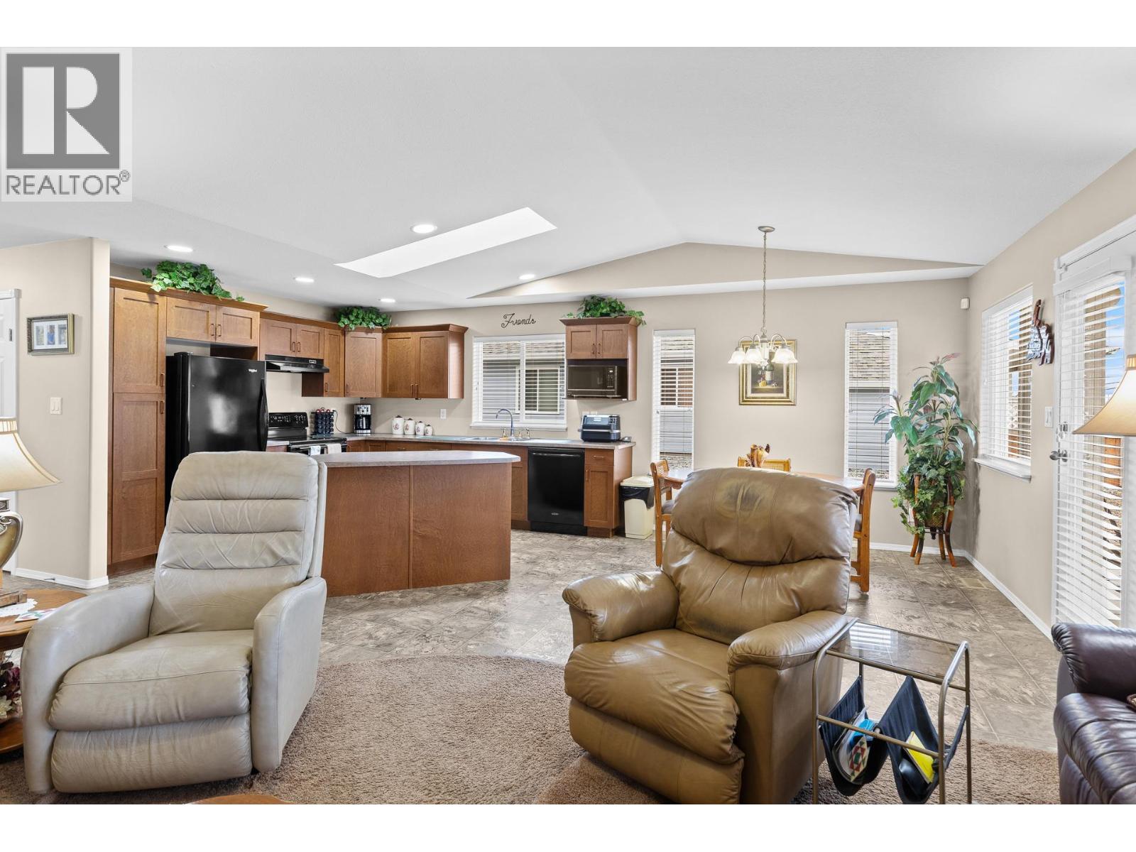  1129 1 St. N Street, Vernon