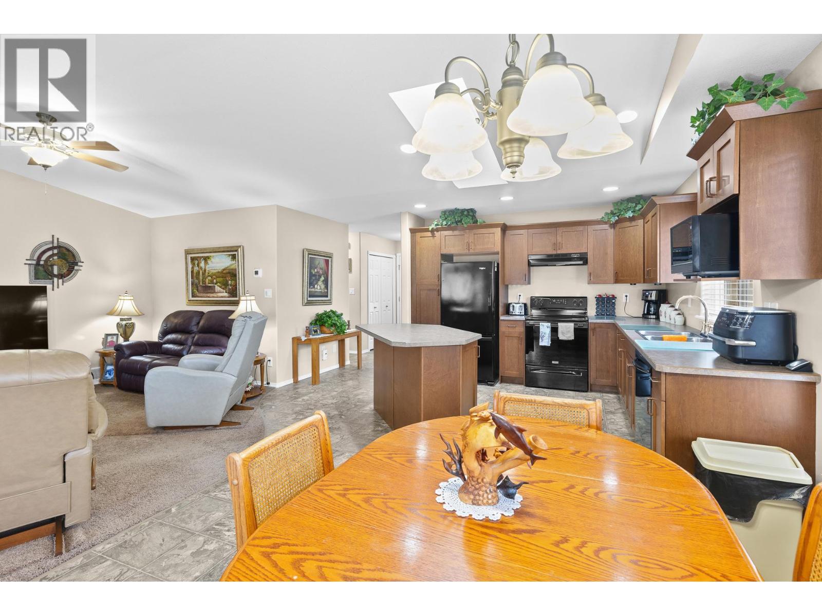  1129 1 St. N Street, Vernon