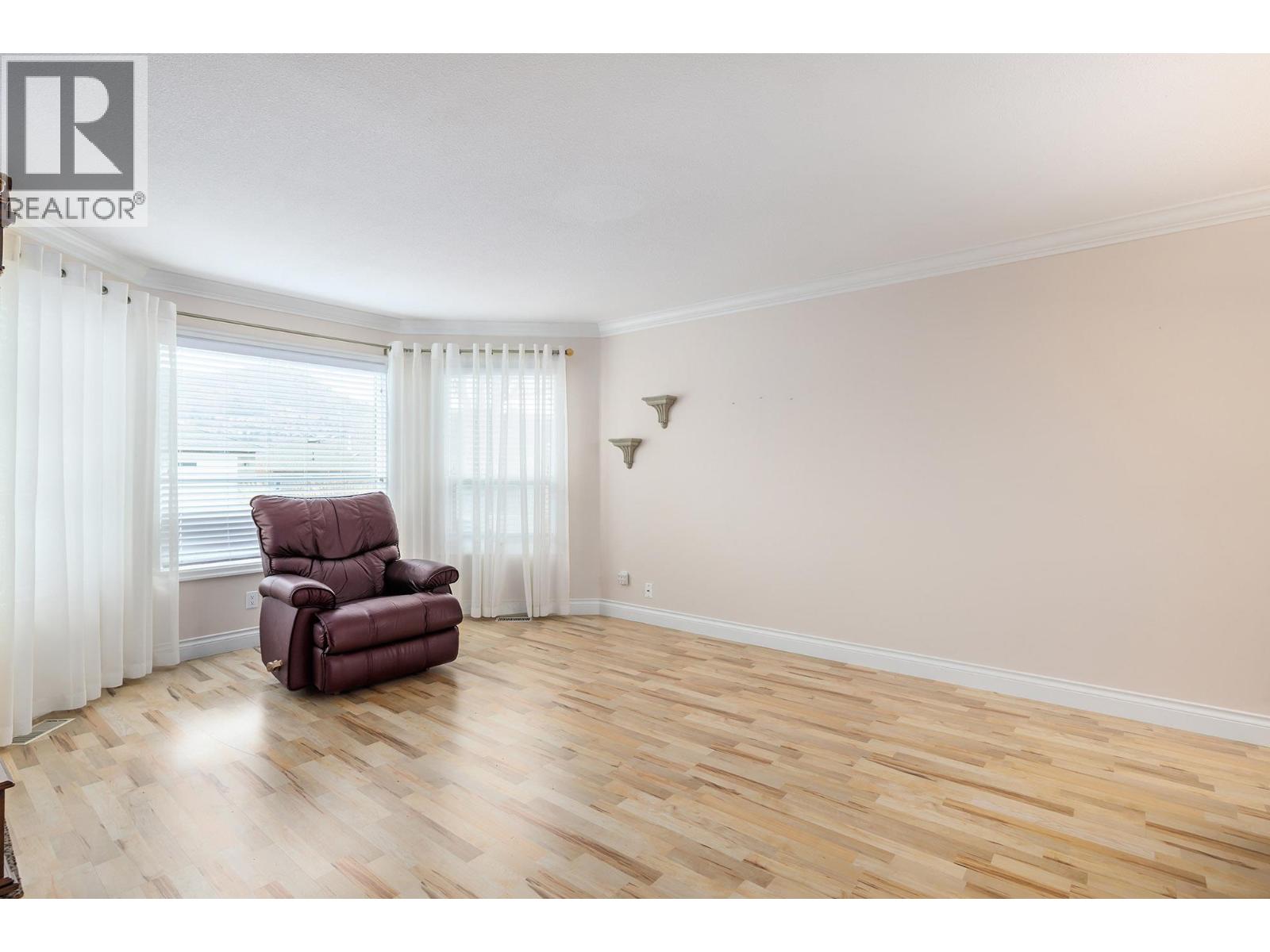 #55 615 GLENMEADOWS Road - 2