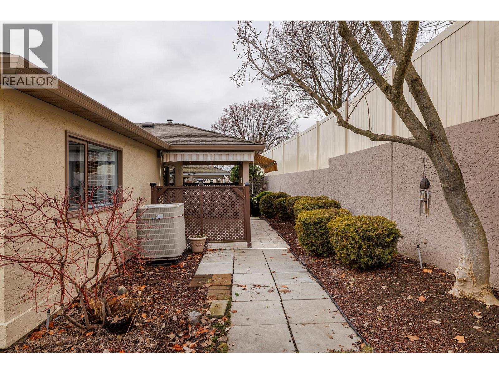 #55 615 GLENMEADOWS Road - 25