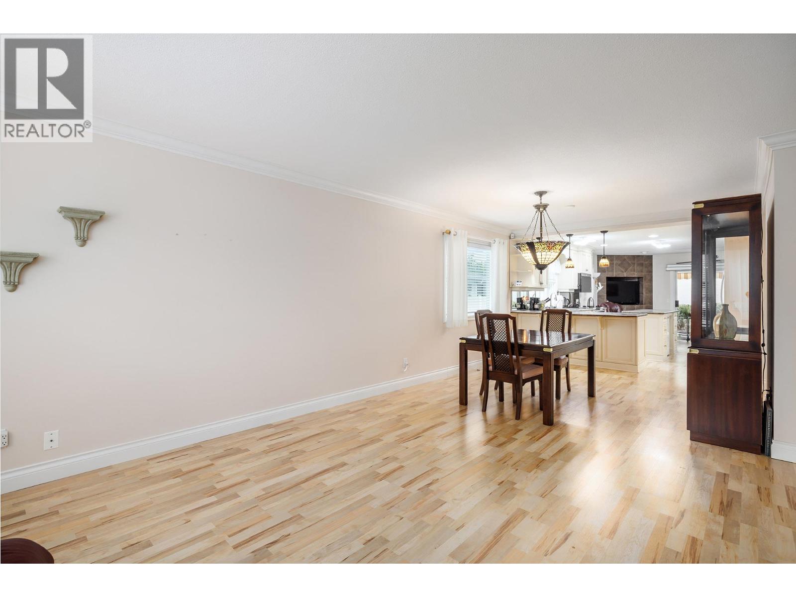 #55 615 GLENMEADOWS Road - 5