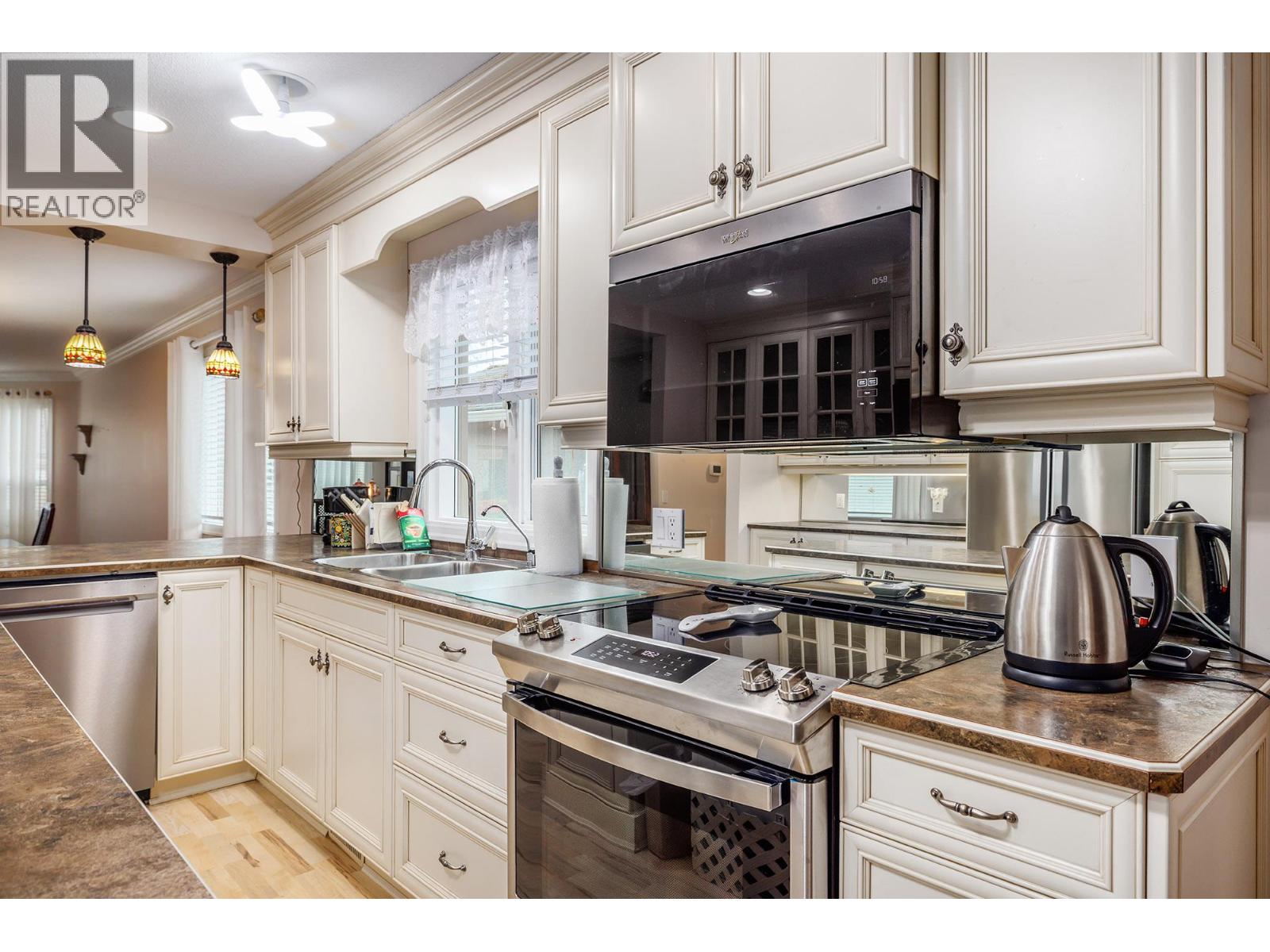 55 615 GLENMEADOWS Road, Kelowna