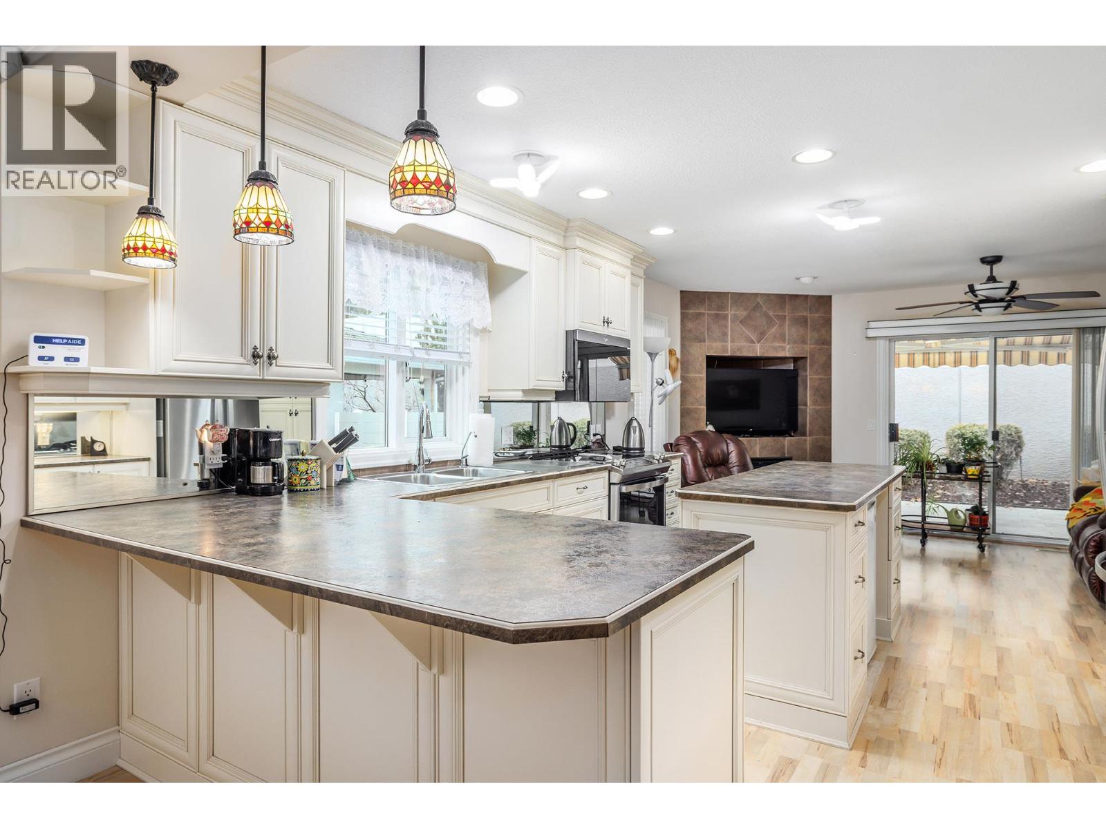 55 615 GLENMEADOWS Road, Kelowna