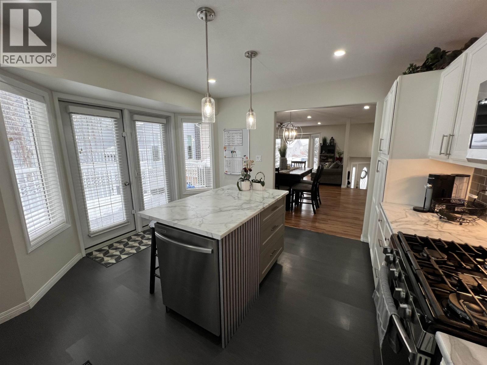 5517 W 57 AVENUE, Fort Nelson