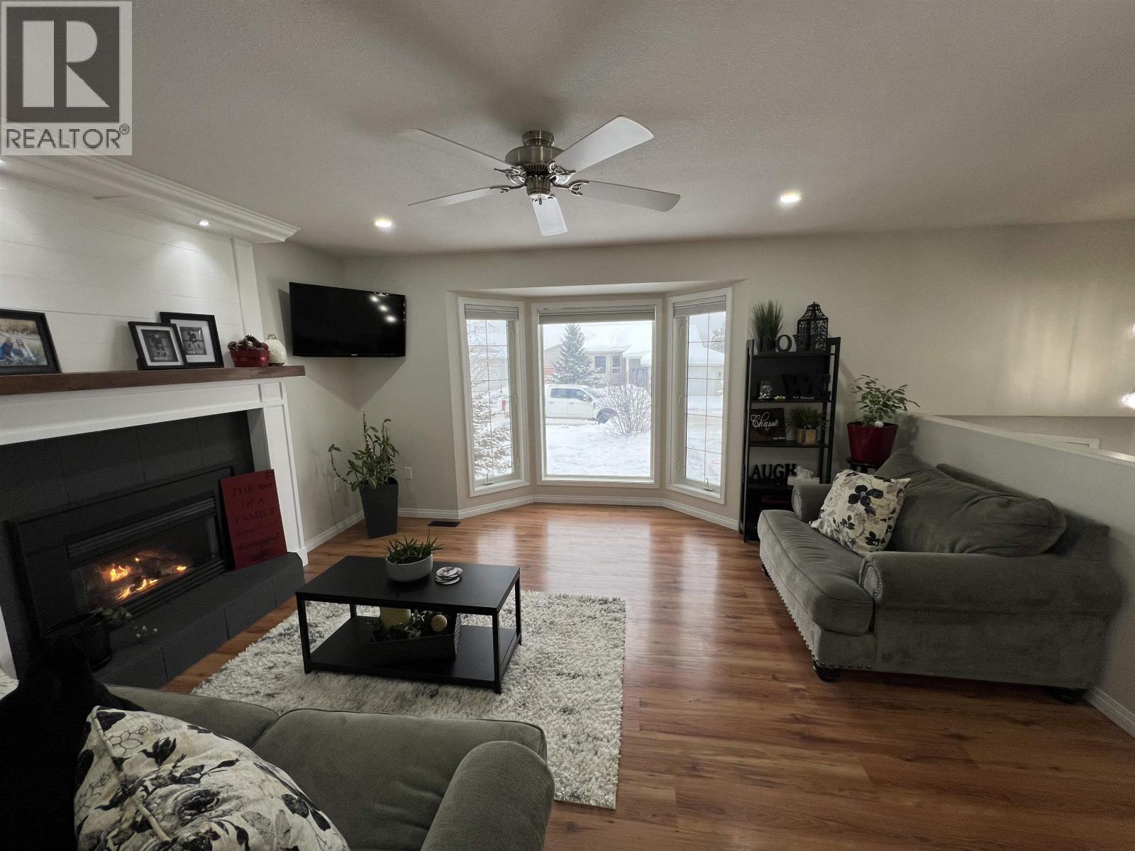 5517 W 57 AVENUE, Fort Nelson