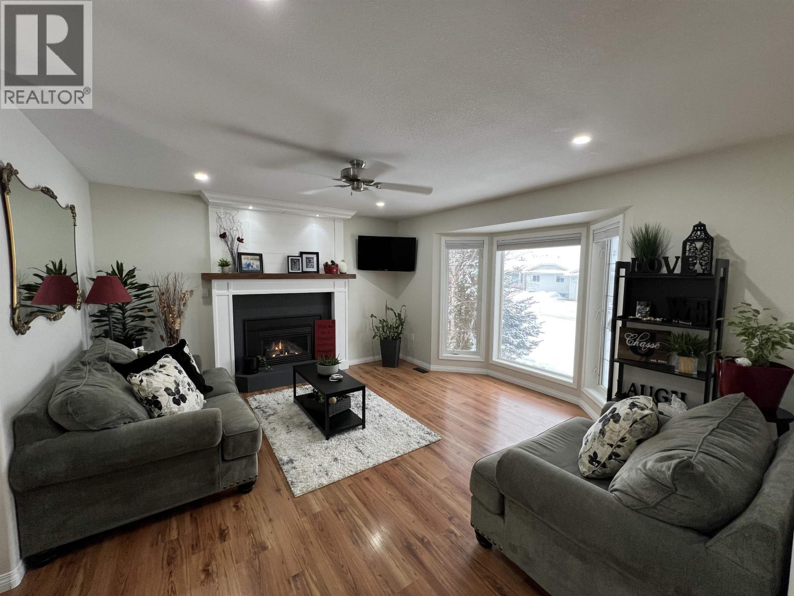 5517 W 57 AVENUE, Fort Nelson