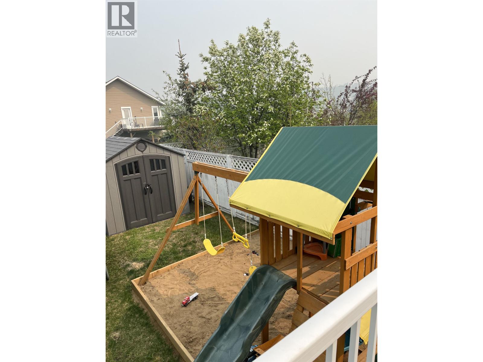 5517 W 57 AVENUE, Fort Nelson