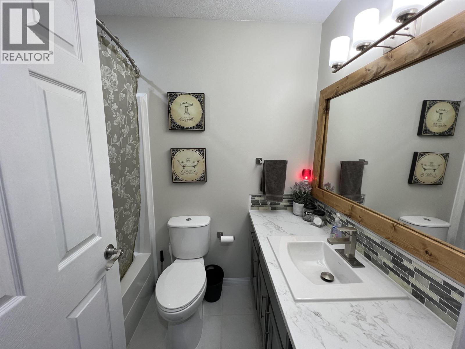 5517 W 57 AVENUE, Fort Nelson