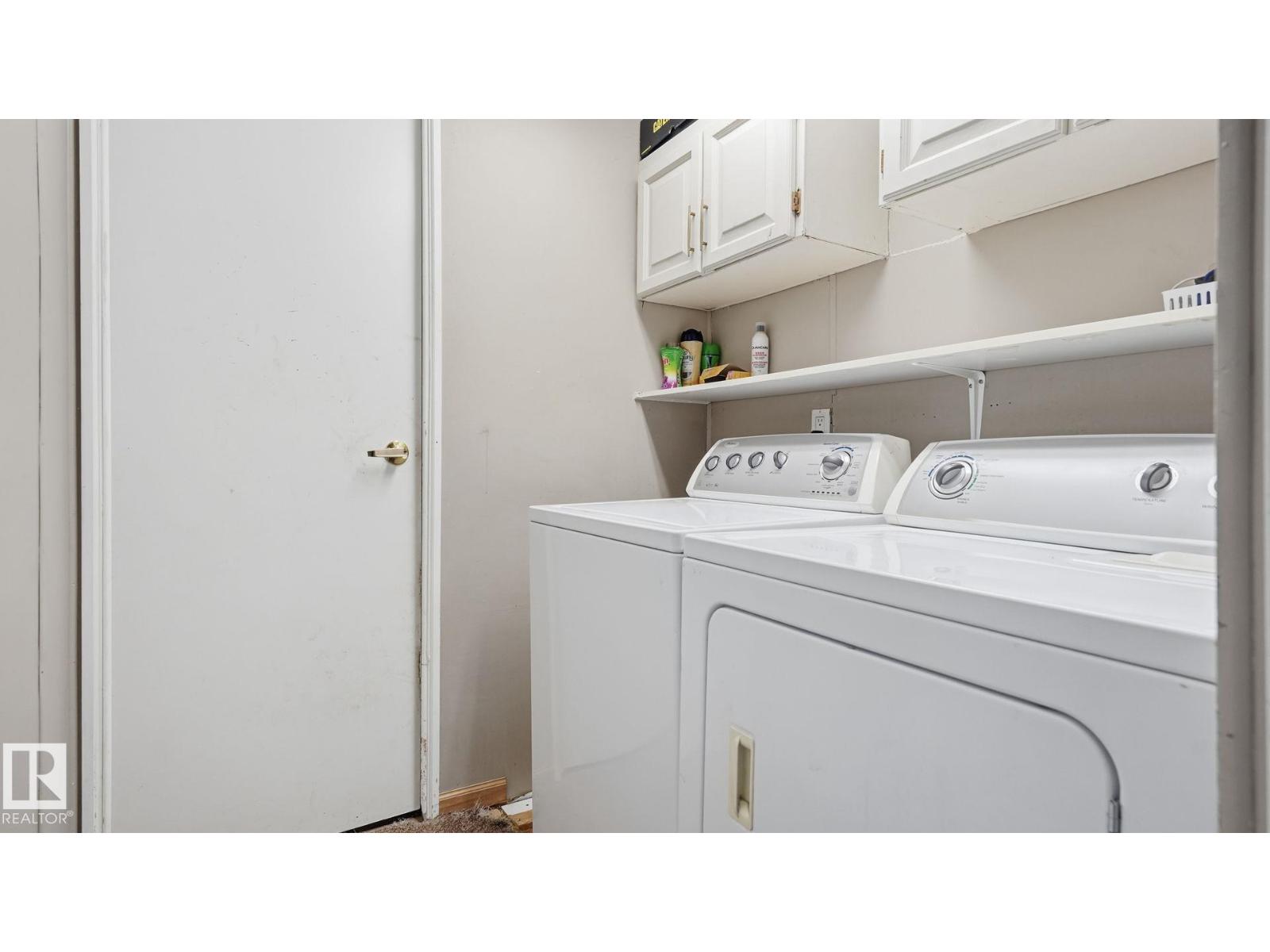 880 West Coast Bay NW, Edmonton