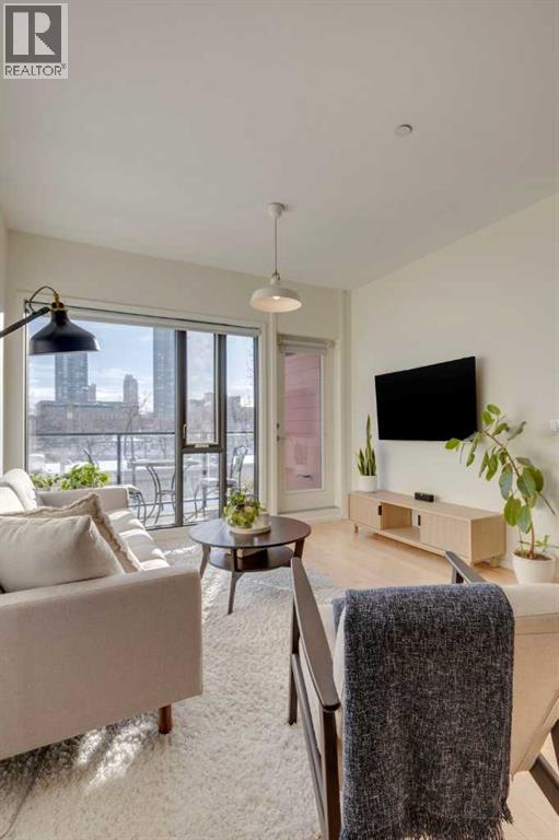 Single Family House for Sale in   Meredith Road NE Crescent Heights Calgary 