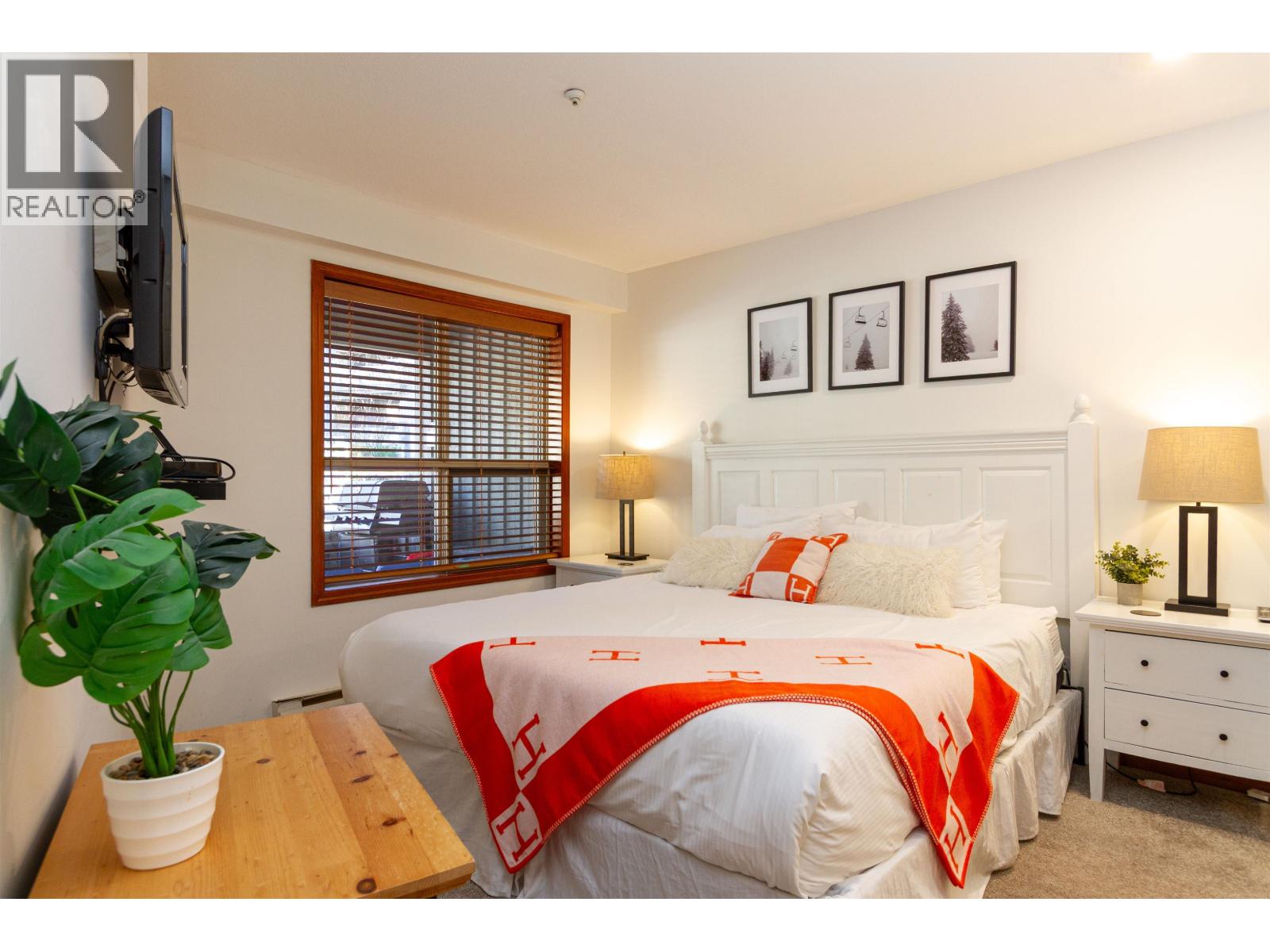 107 4800 SPEARHEAD DRIVE, Whistler