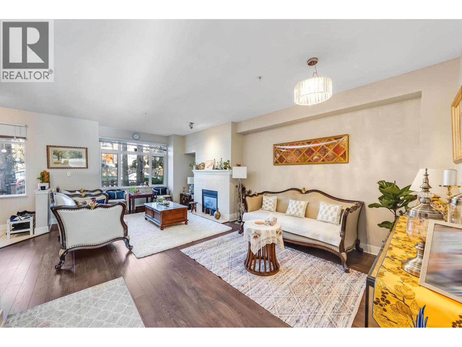 888 W 58TH AVENUE - Photo 2 of 40, Vancouver, British Columbia