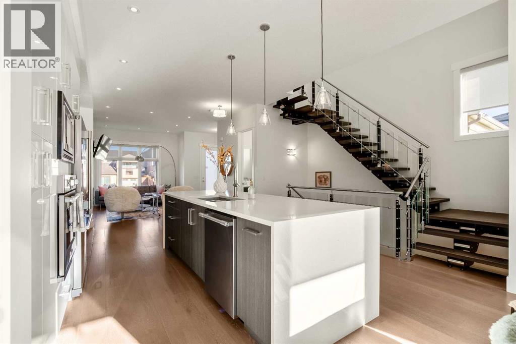 Single Family House for Sale in   Avenue NE Tuxedo Park Calgary 