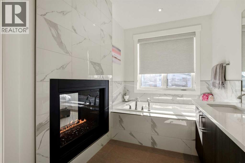 Single Family House for Sale in   Avenue NE Tuxedo Park Calgary 